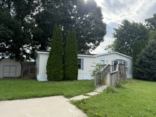 394 Pin Oak Ln #394, Flint, MI 48506