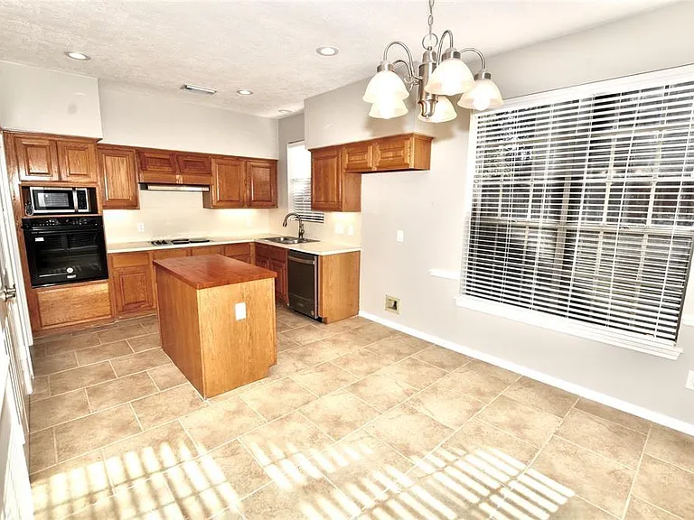 4602 Natural Bridge Dr — Photo 12