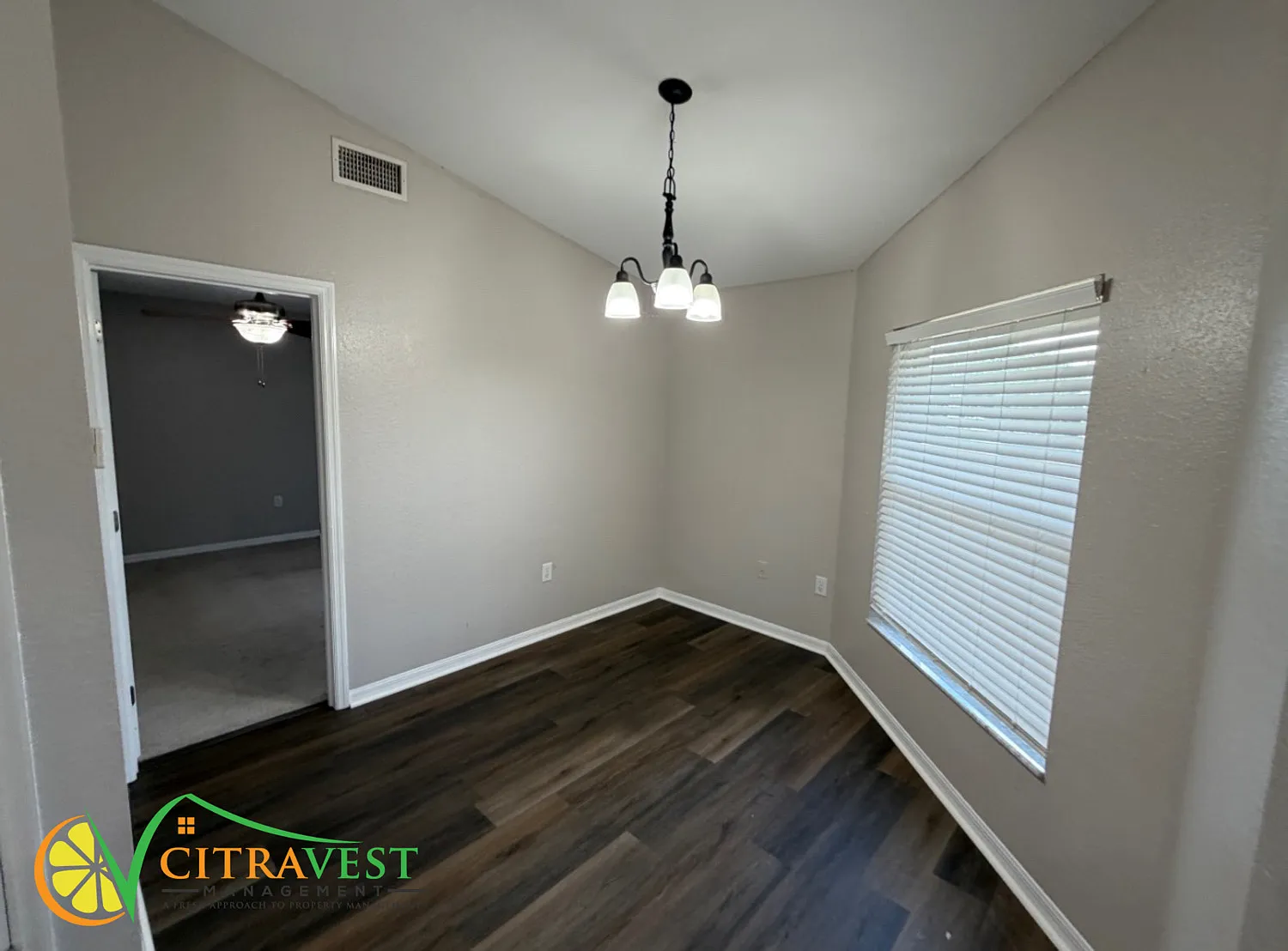 Winter Haven 3 Bedroom Plus! — Photo 4