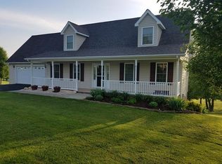 317 Country Club Ln, Galax, VA 24333