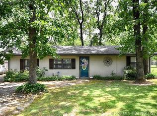 96290 Paradise Rd, Gore, OK 74435