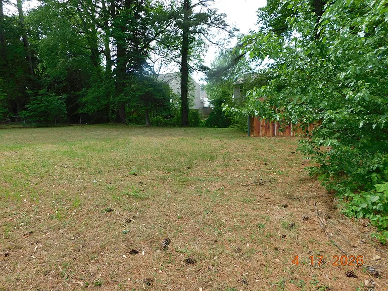 4240 Taylor Rd #B — Photo 12