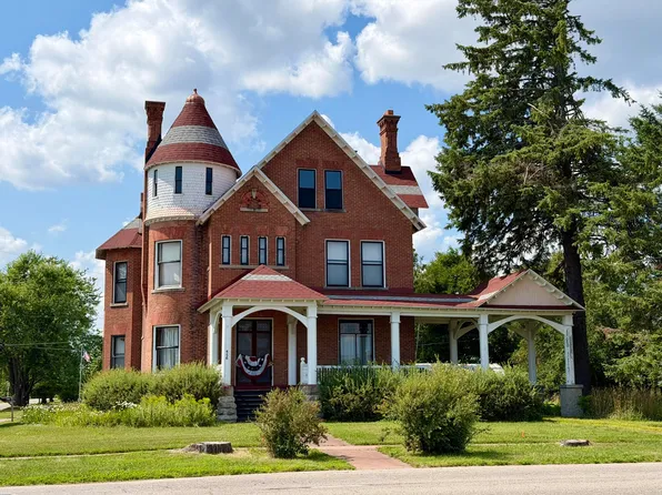 456 S Huron St, Cheboygan, MI 49721