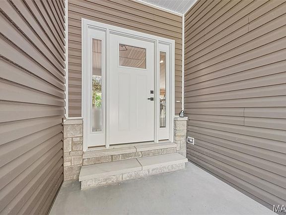 4th image of 442 Shady Trail Dr