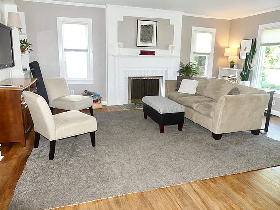 2nd image of 2905 W Ashland Ave