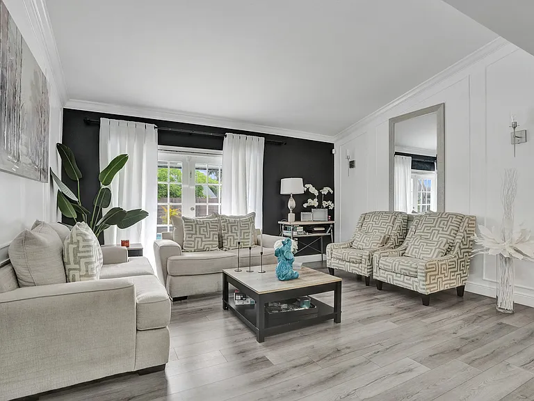 620 SW 100th Ave — Photo 12