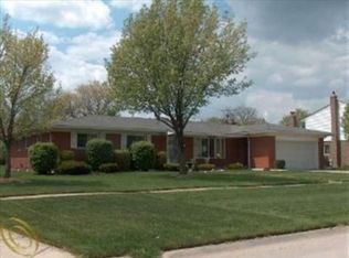 16237 Wayne Rd, Livonia, MI 48154