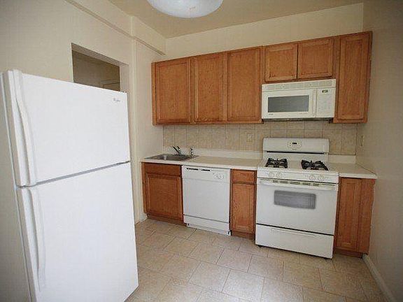 4th image of 49 Prospect St APT Ll5