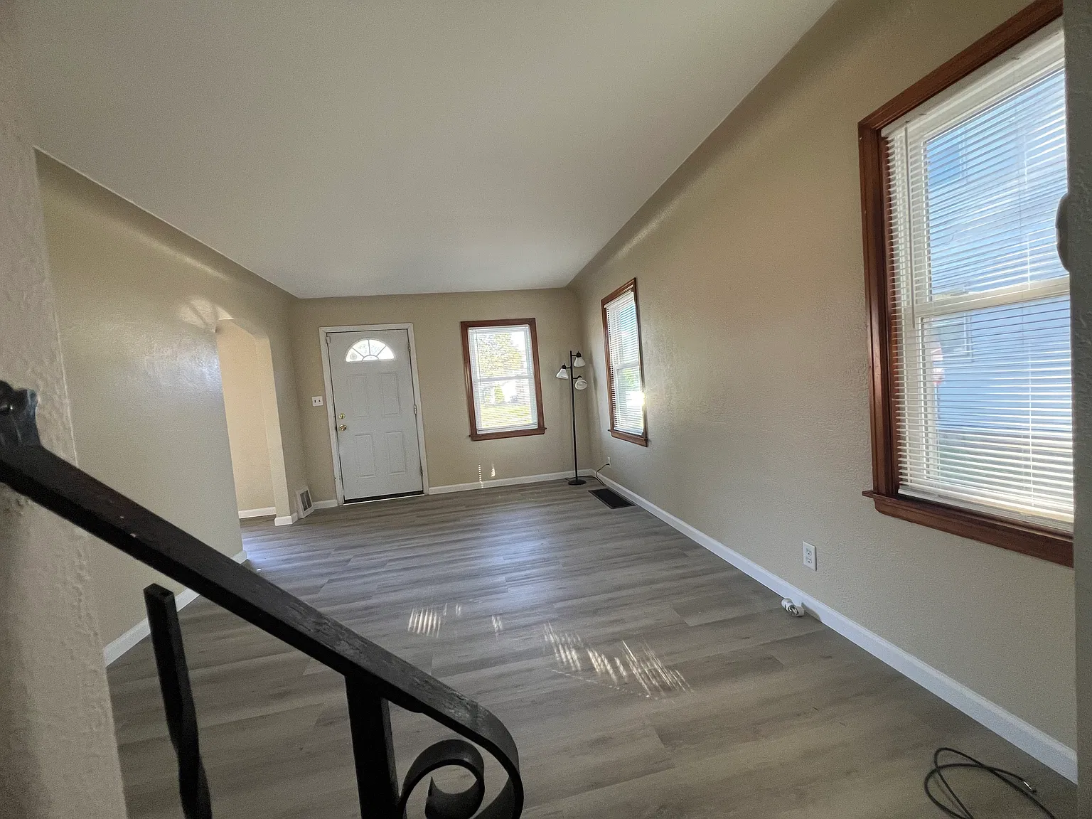 3 bed, 1143 sqft, $1,300 — Photo 3