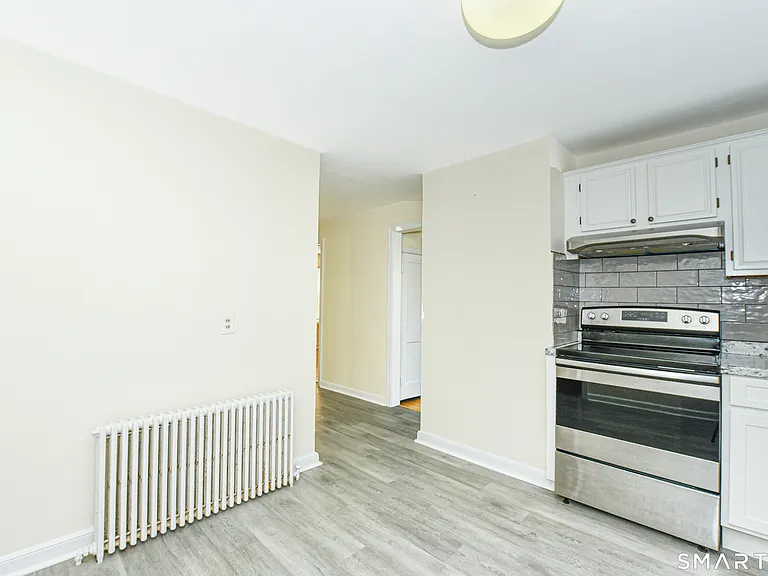 146 Warsaw St — Photo 8
