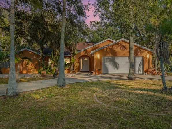 619 29th St E, Bradenton, FL 34208