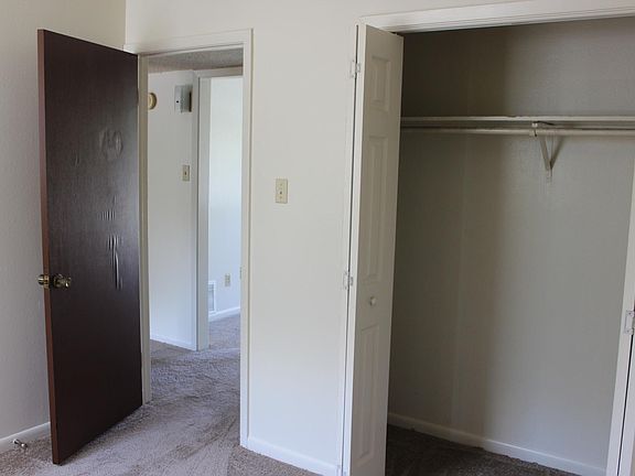 4th image of 402 Mary St APT 104
