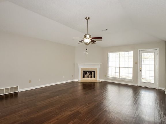 4th image of 6940 Brady Hill Dr
