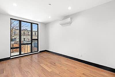 2nd image of 169 Hull St #2B