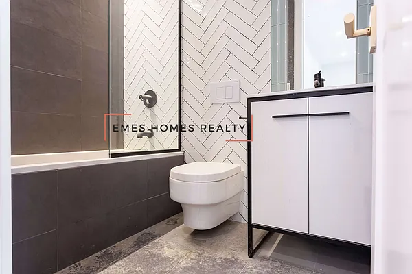 Rented by Emes Homes Realty LLC | media 8