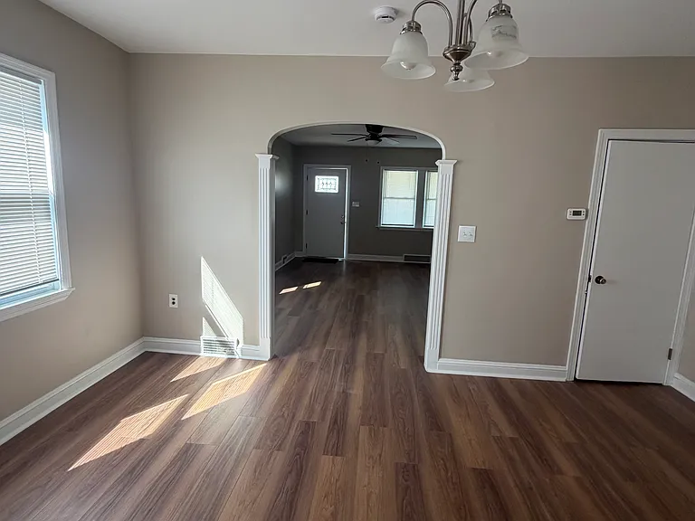 541 Fern St — Photo 3