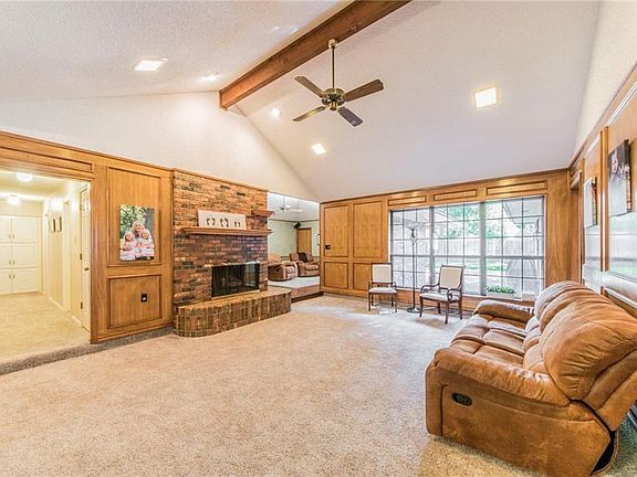 2nd image of 4001 Windview Dr