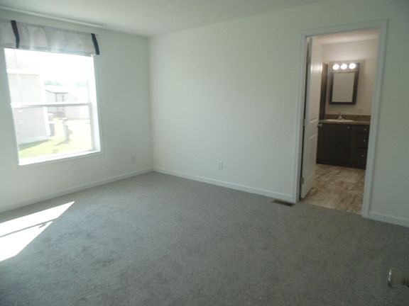 5th image of 29375 Elm St #179