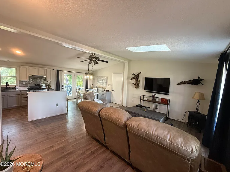 940 Anderson Rd — Photo 12