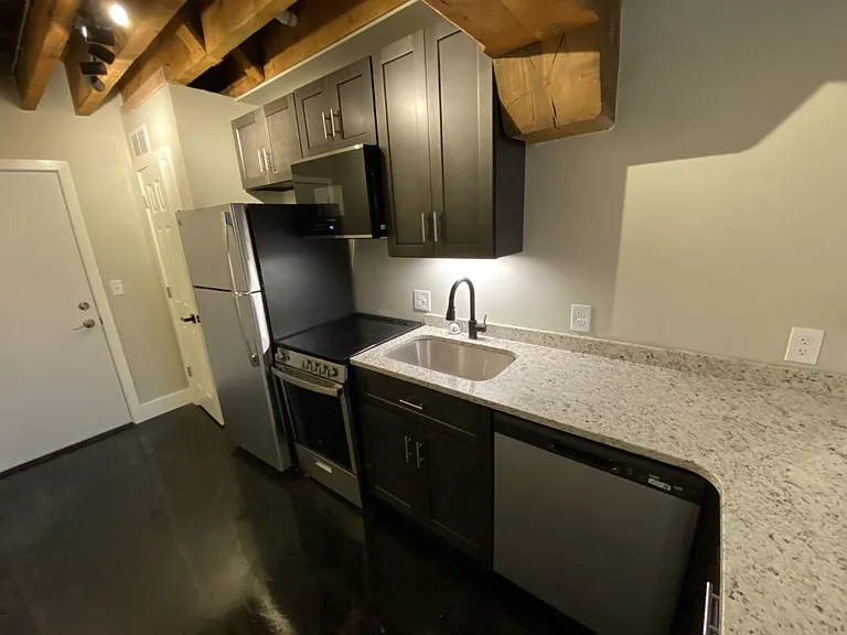 Prince Street Lofts — Photo 45