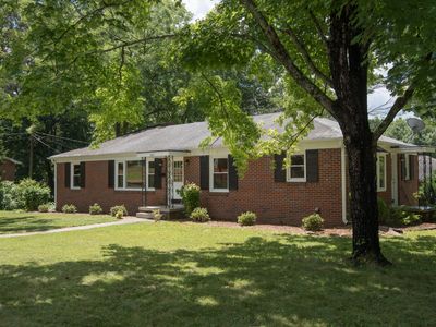 681 13th Avenue Pl NW, Hickory, NC, 28601