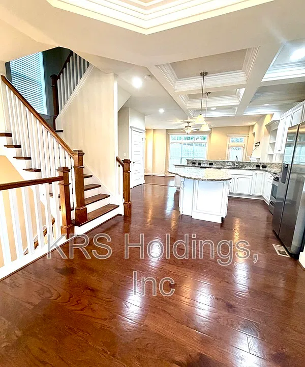 2058 Avinity Loop