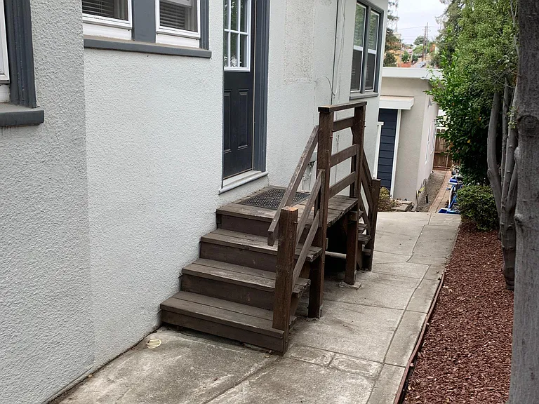 2941 Rawson St — Photo 26