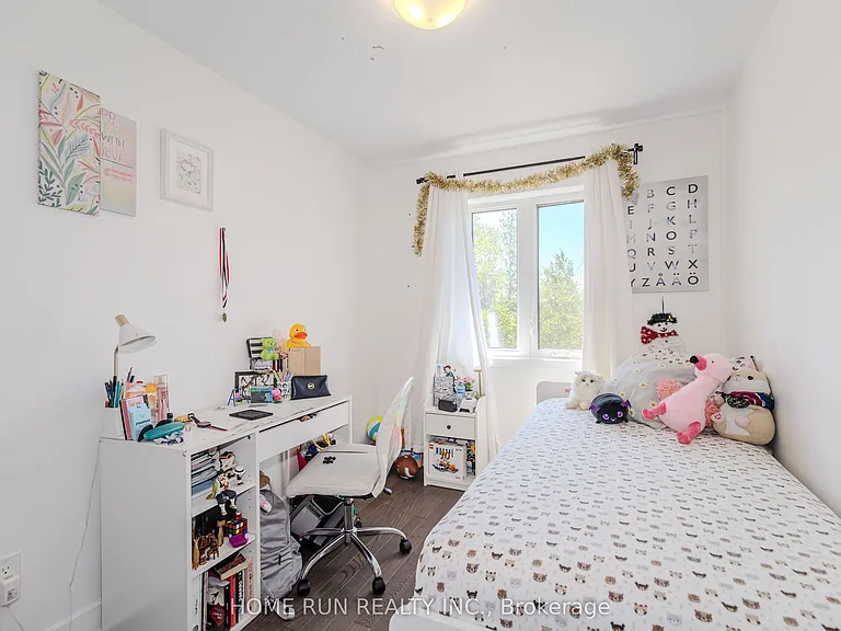 206 Bristol Cres — Photo 34