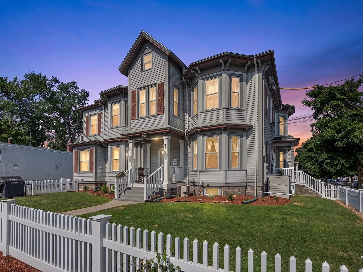 659 Moody St — Photo 1