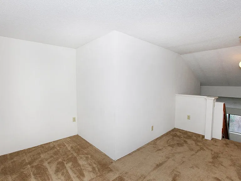 Saratoga Place — Photo 41
