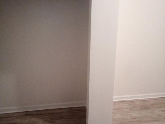 3rd image of 1112 W Glenwood Ave
