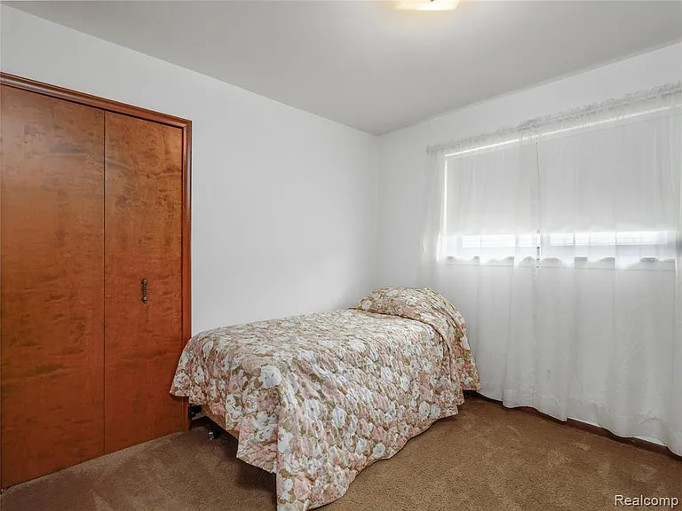 28506 Steele Dr — Photo 22