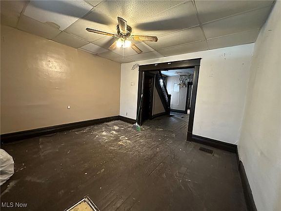 3rd image of 450 14th St