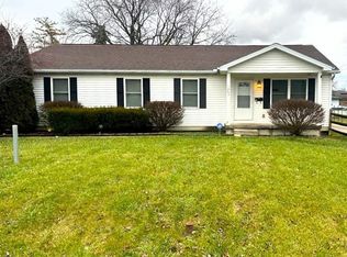 1053 Ansonia St, Oregon, OH 43616
