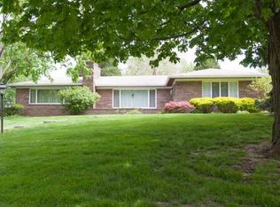 132 Harwood Cir, Rochester, NY 14625