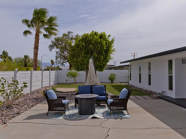 765 W Rosa Parks Rd — Photo 4