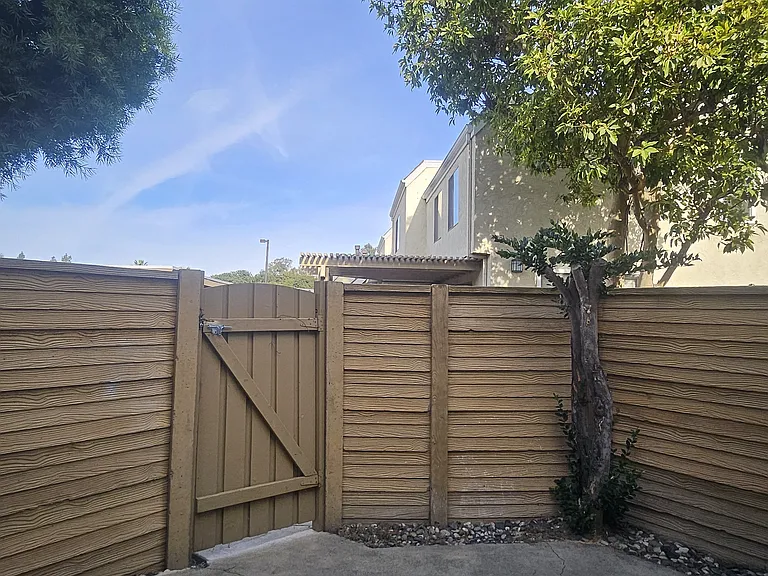 39 Meadowgrass — Photo 17