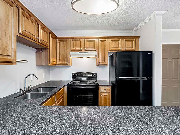 5th image of 4735 Government St APT 109
