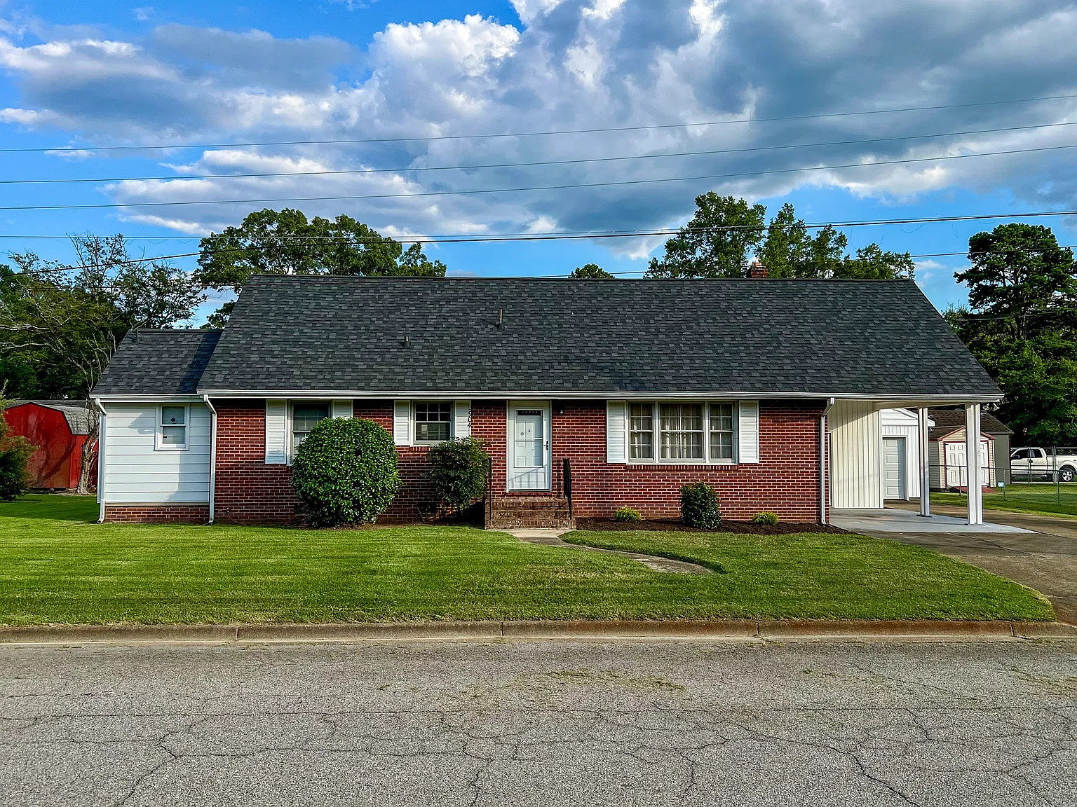 3 bed, 1653 sqft, $2,100 — Photo 1