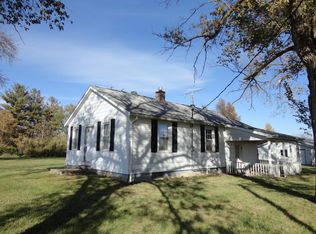 1433 Cr 450e, Bethany, IL 61914