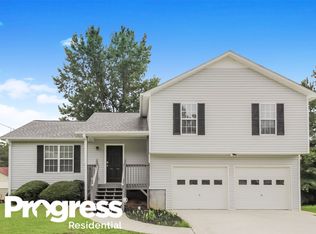 424 River Trace Dr, Villa Rica, GA 30180