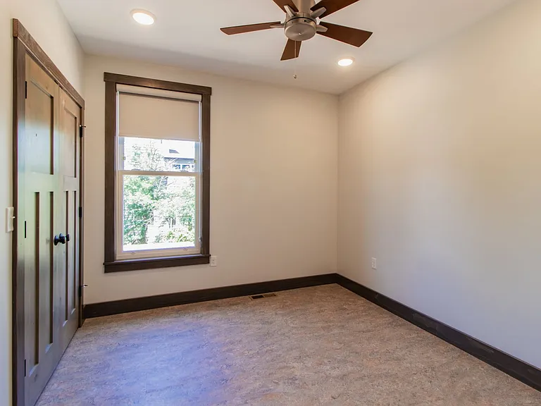 802 S Lake Ave #2 — Photo 19