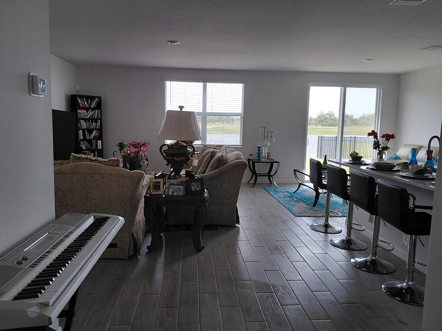 4 bed, 1988 sqft, $800 — Photo 4