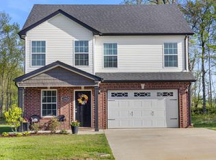 1006 Whitney Dr, Clarksville, TN 37042