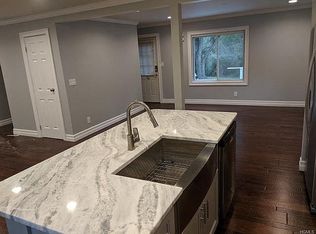 6 Wickham Dr, Warwick, NY 10990