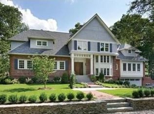 10 Aston Rd, Chestnut Hill, MA 02467