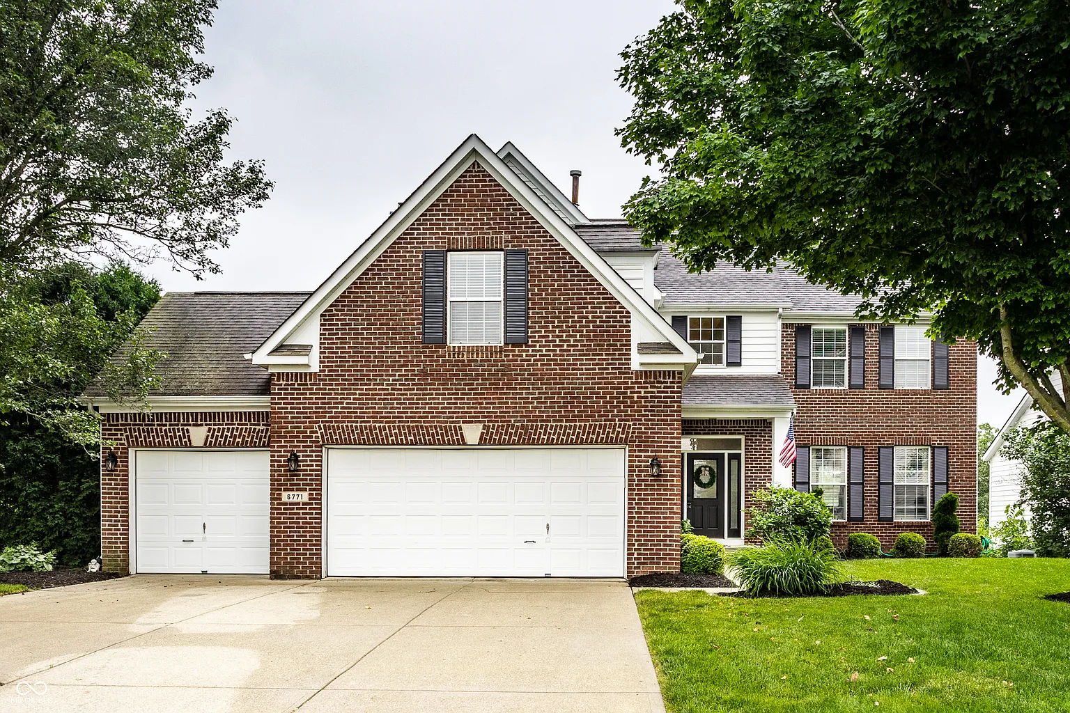 6771 Woodcliff Cir photo 1