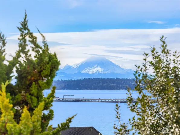 3665 50th Avenue NE, Seattle, WA 98105