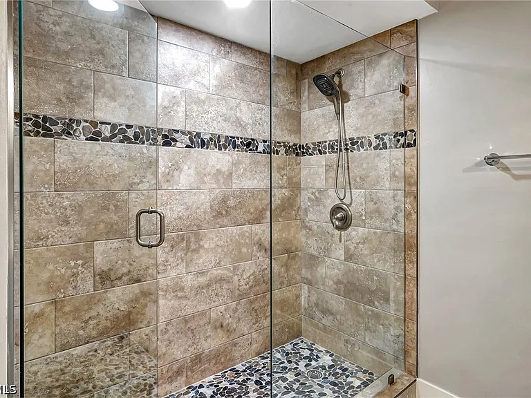 1900 Virginia Ave #103 — Photo 16