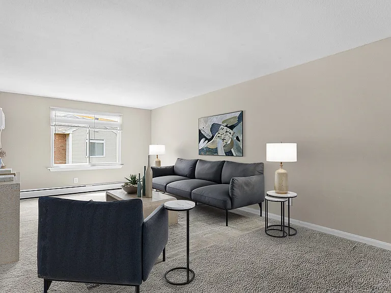 Rose Hill Apartments — Photo 2